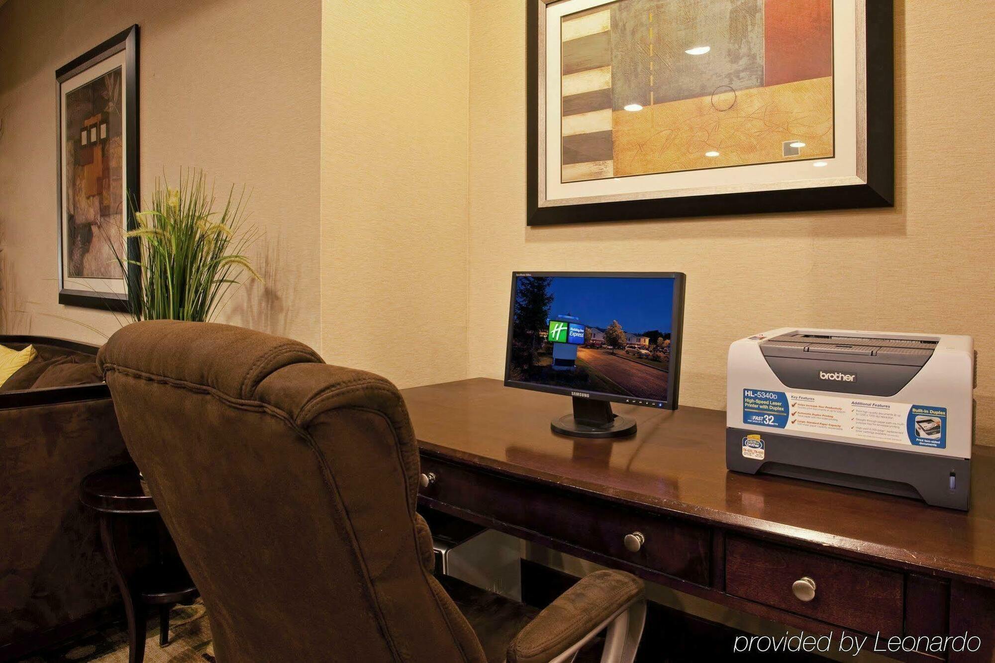 Quality Inn & Suites Oakwood Village - Cleveland South Facilities photo